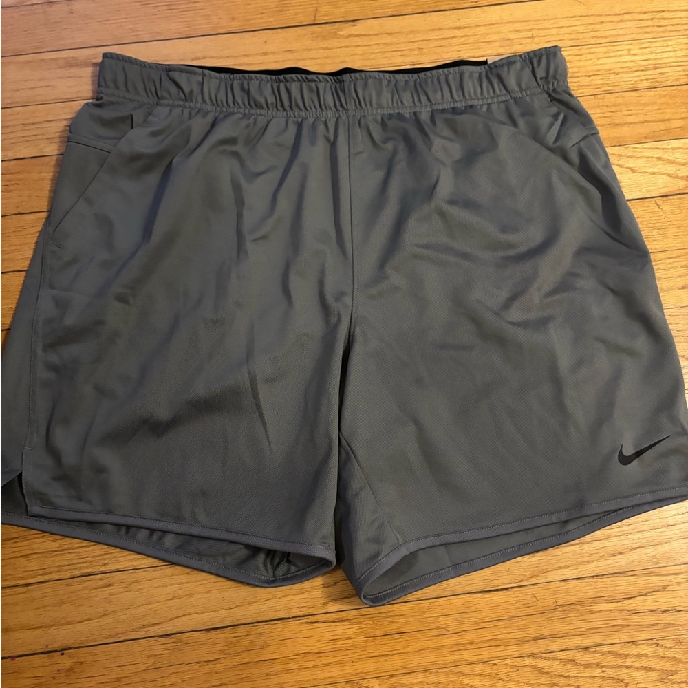 Nike Gray Men's Shorts